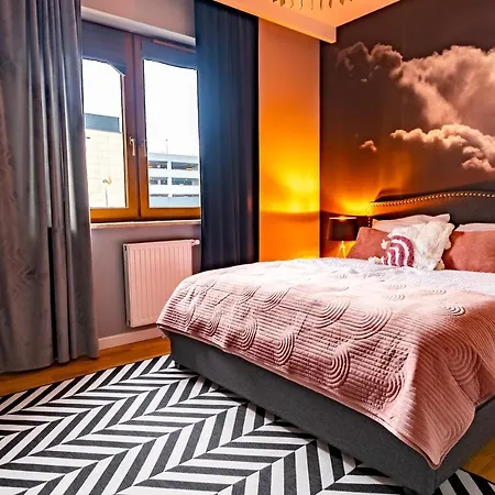 Apartamentysnu, Sloneczny Komfort, Centrum Апартаменты Радом